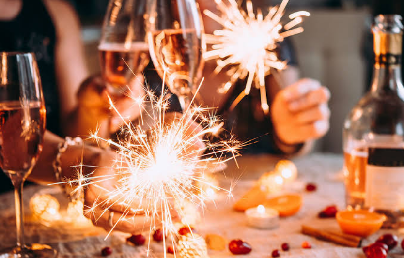 Сценарій для новорічного корпоративу: весело та просто